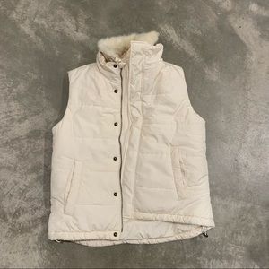 Chaps white cream puffer vest with detachable fur collar